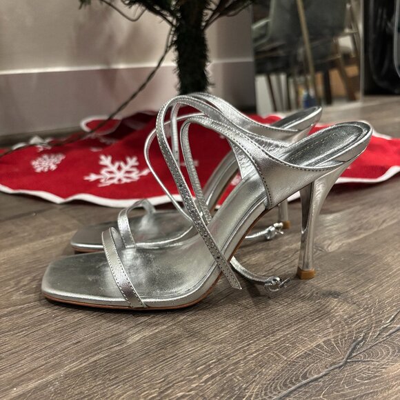 Reformation Angelina Heeled Sandal (Silver, 7.5) - Picture 3 of 6